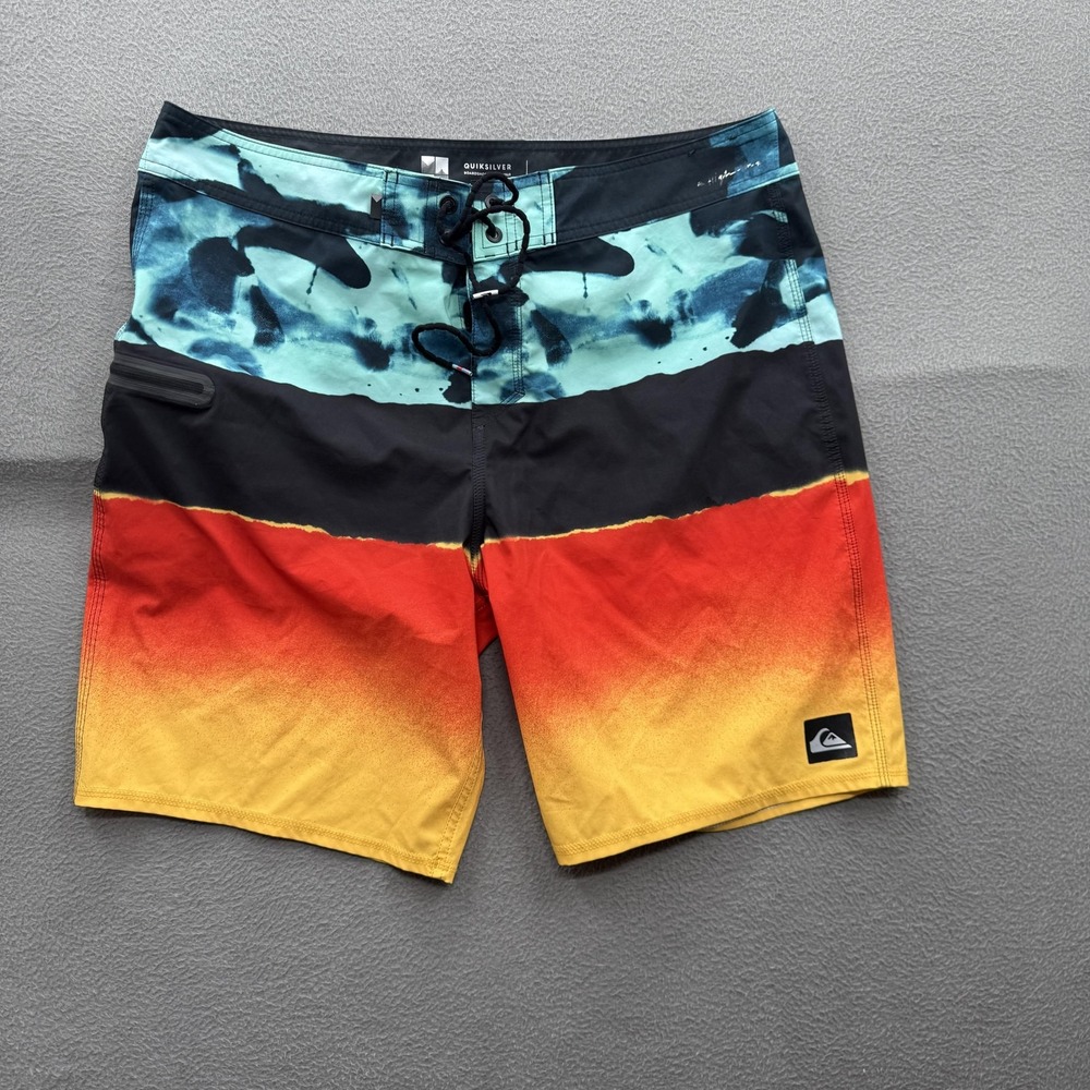 Quiksilver Board Shorts Mens 36 Multicolor Gradient Swim Trunks UnLined Stretch
